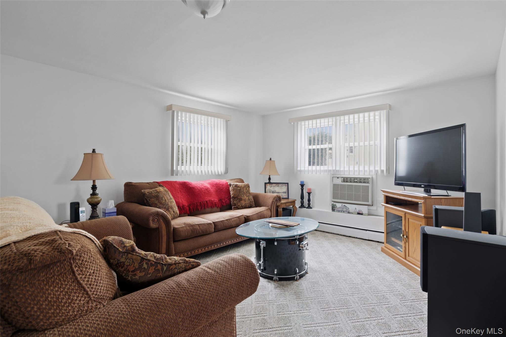 #18 photo, 830 N Broome Avenue, Саффолк ‖ Lindenhurst , NY 11757