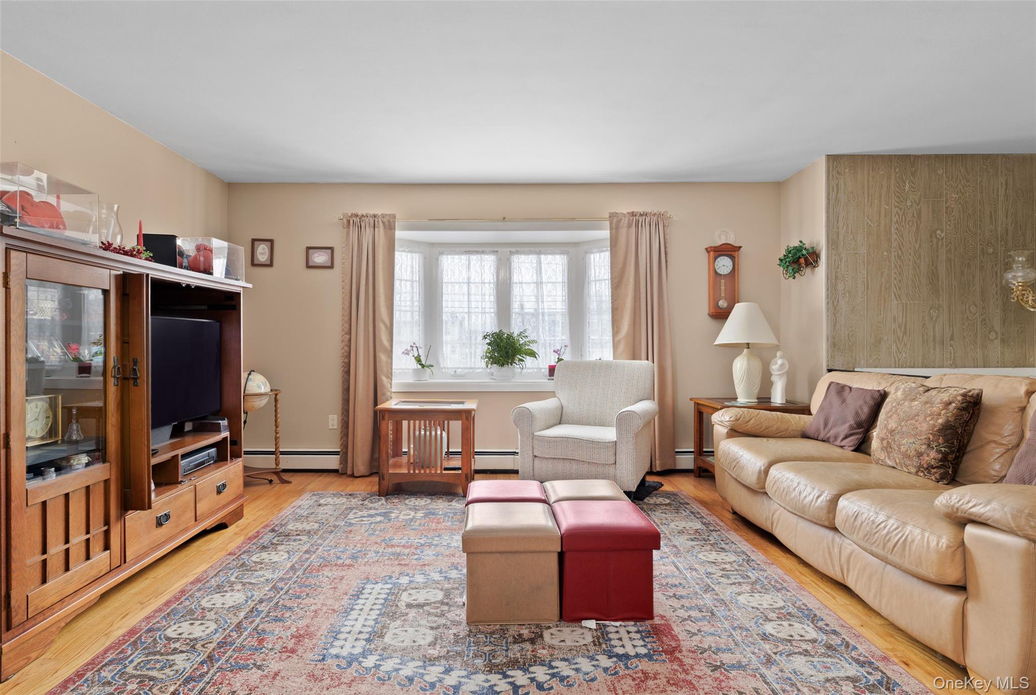 #5 photo, 830 N Broome Avenue, Саффолк ‖ Lindenhurst , NY 11757