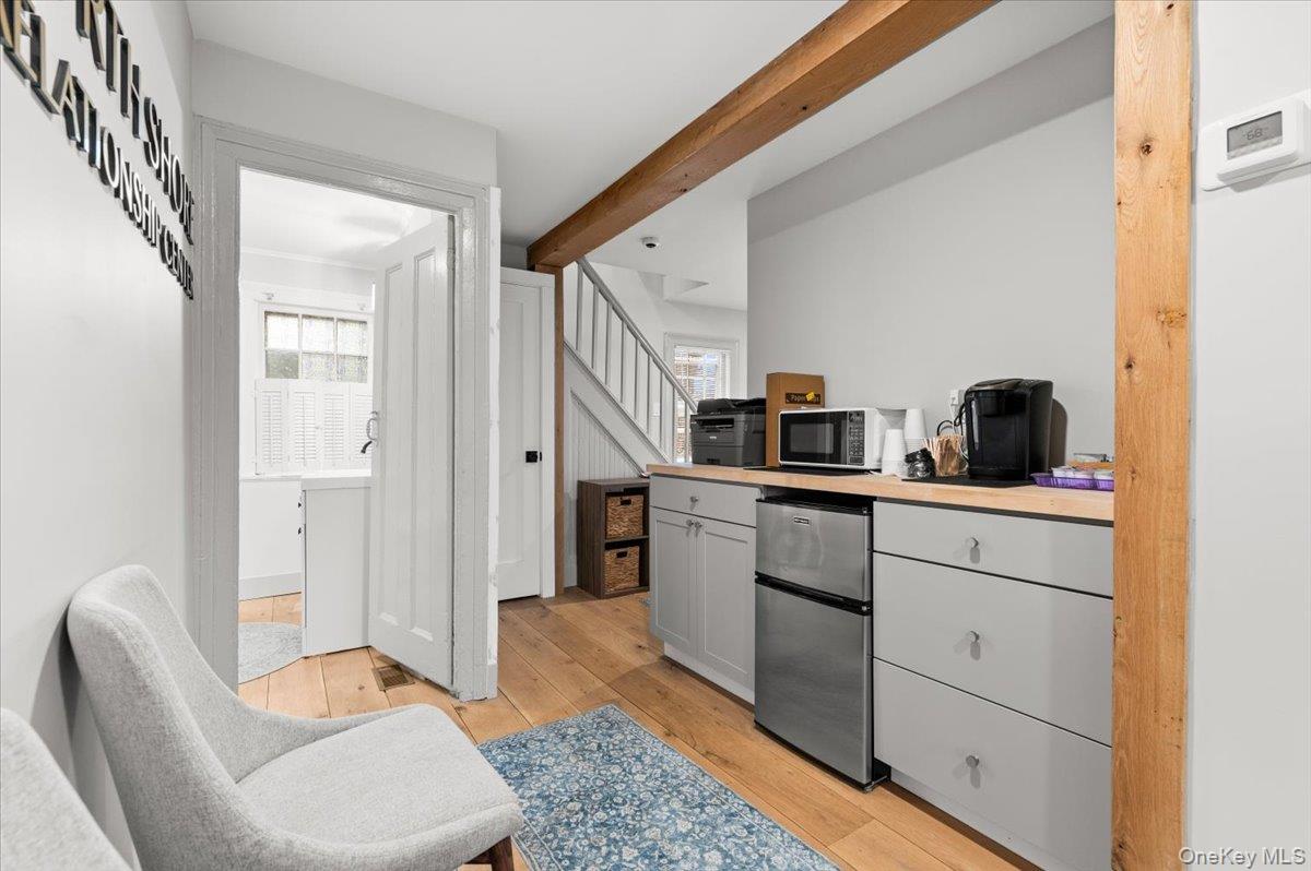 #11 photo, 64 Broadway, 롱 아일랜드 Amityville , NY 11701