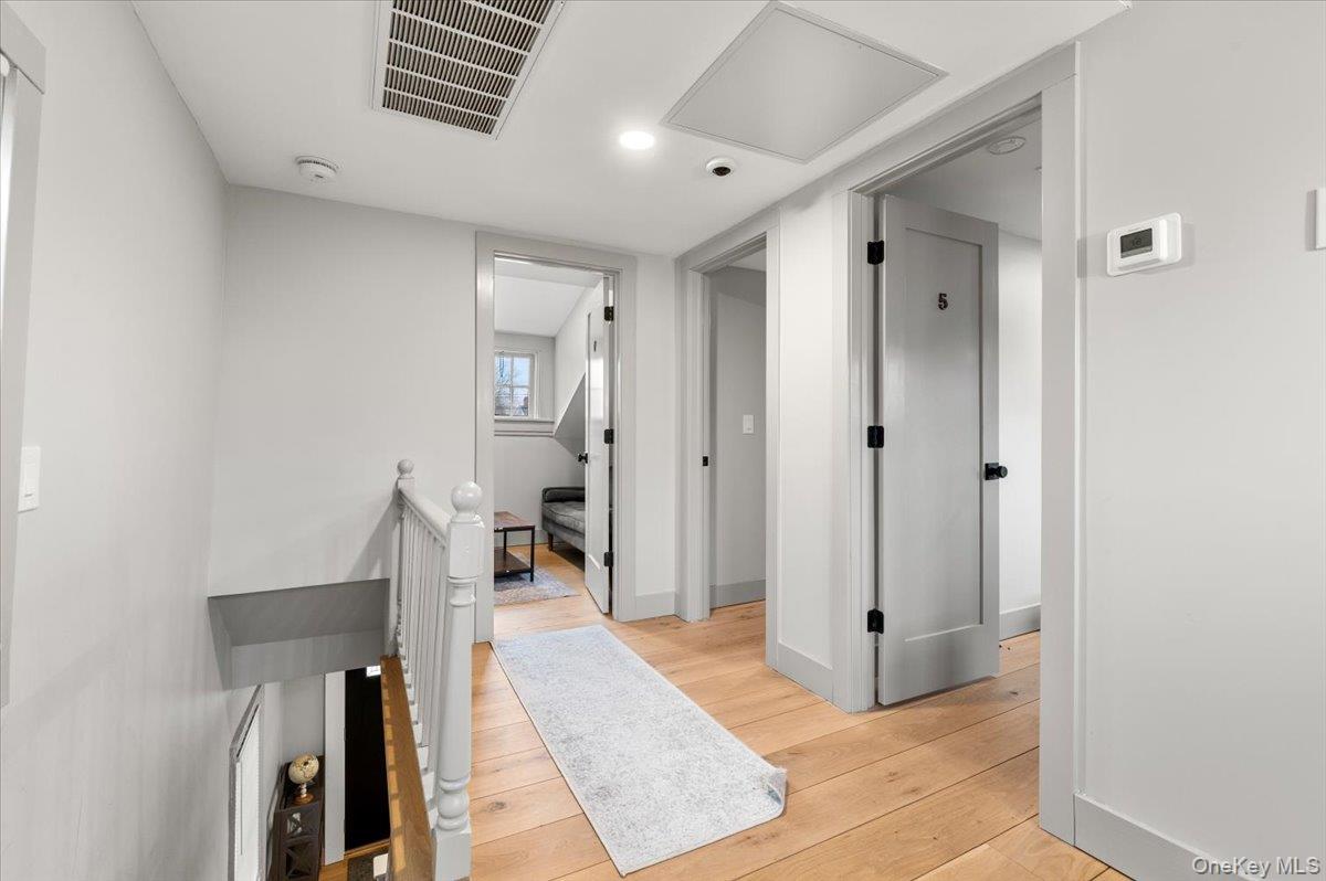 #20 photo, 64 Broadway, 롱 아일랜드 Amityville , NY 11701