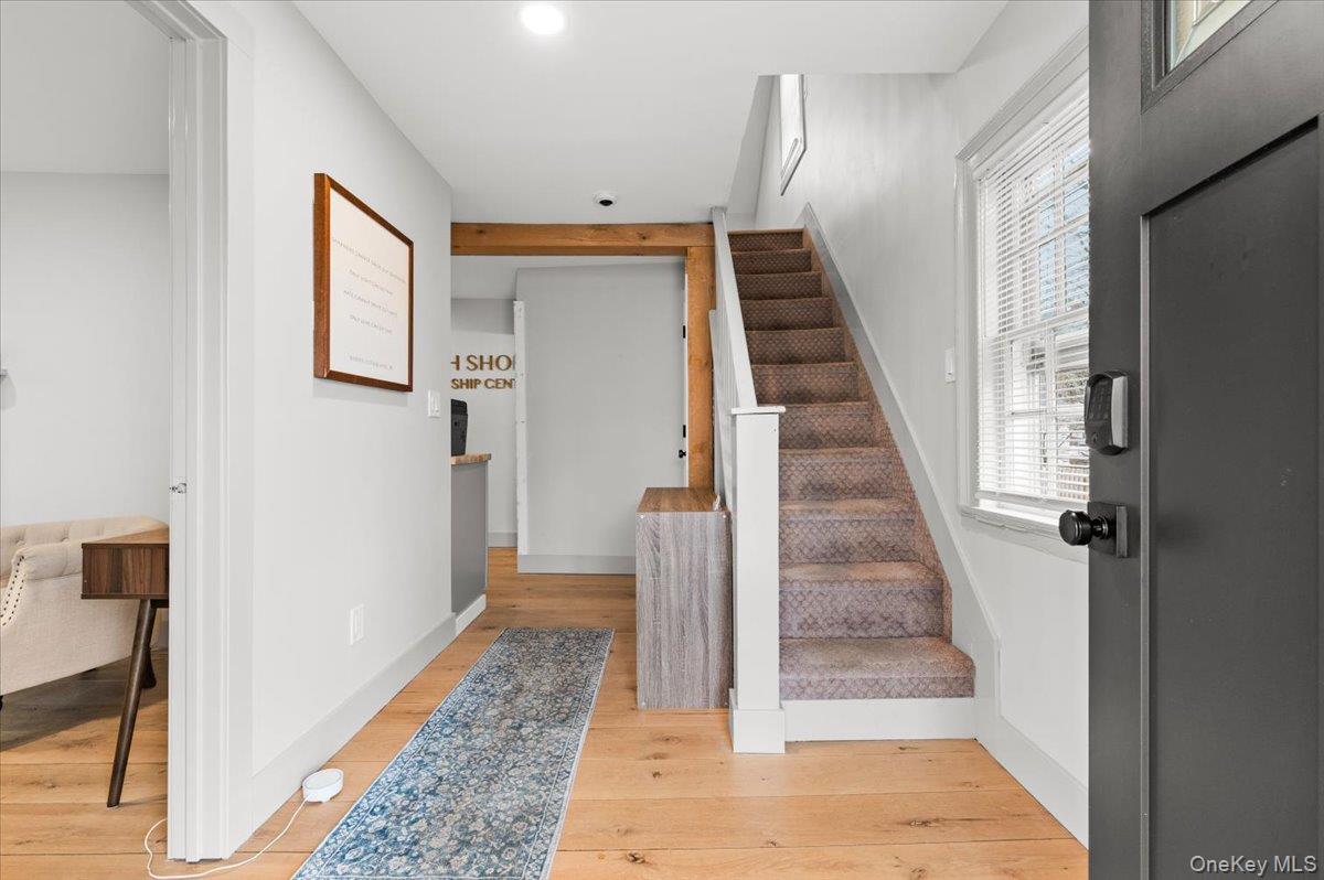 #5 photo, 64 Broadway, 롱 아일랜드 Amityville , NY 11701