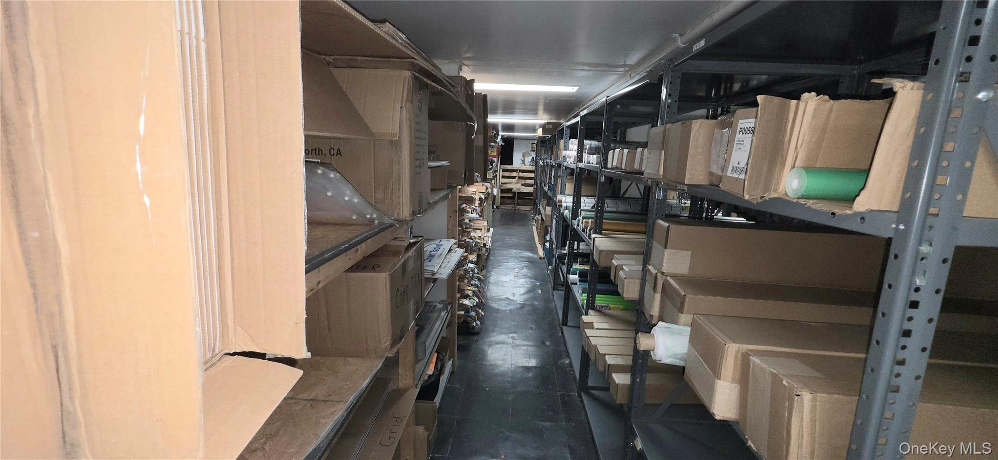 #13 photo, 65-12 Myrtle Avenue, 뉴욕퀸즈 Glendale , NY 11385