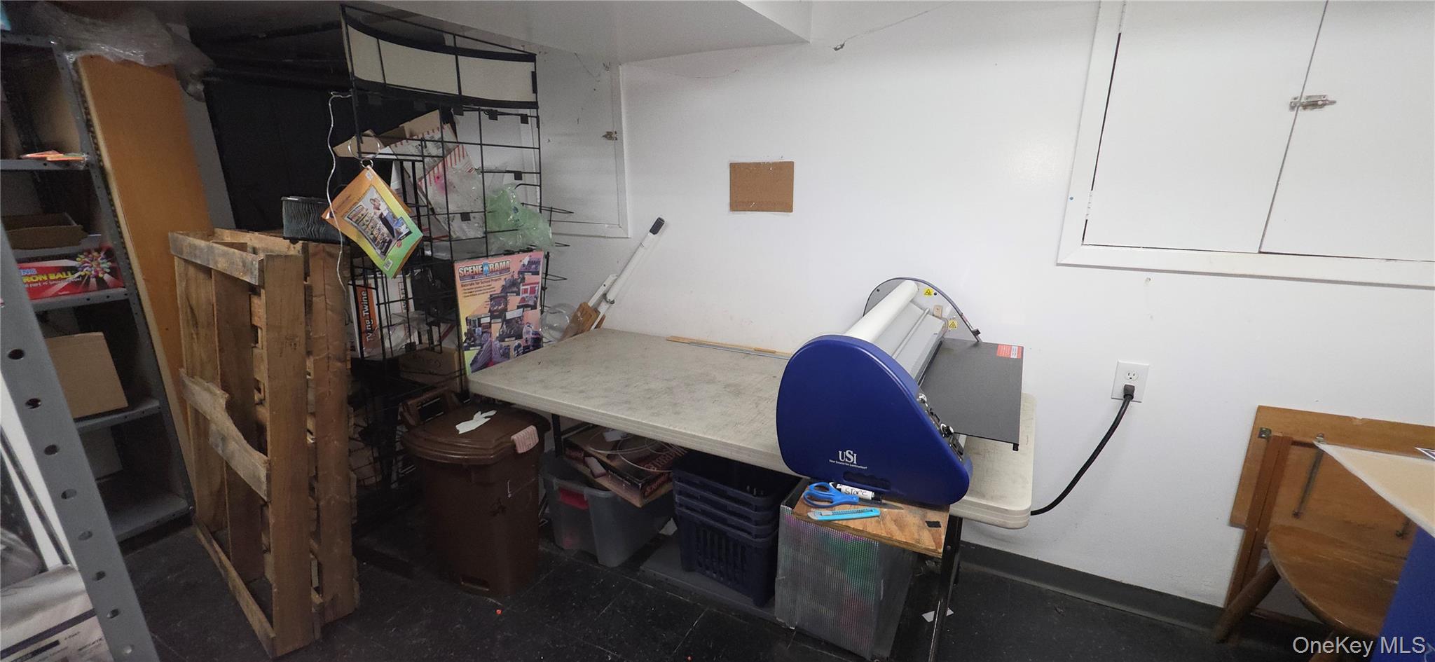 #15 photo, 65-12 Myrtle Avenue, 뉴욕퀸즈 Glendale , NY 11385