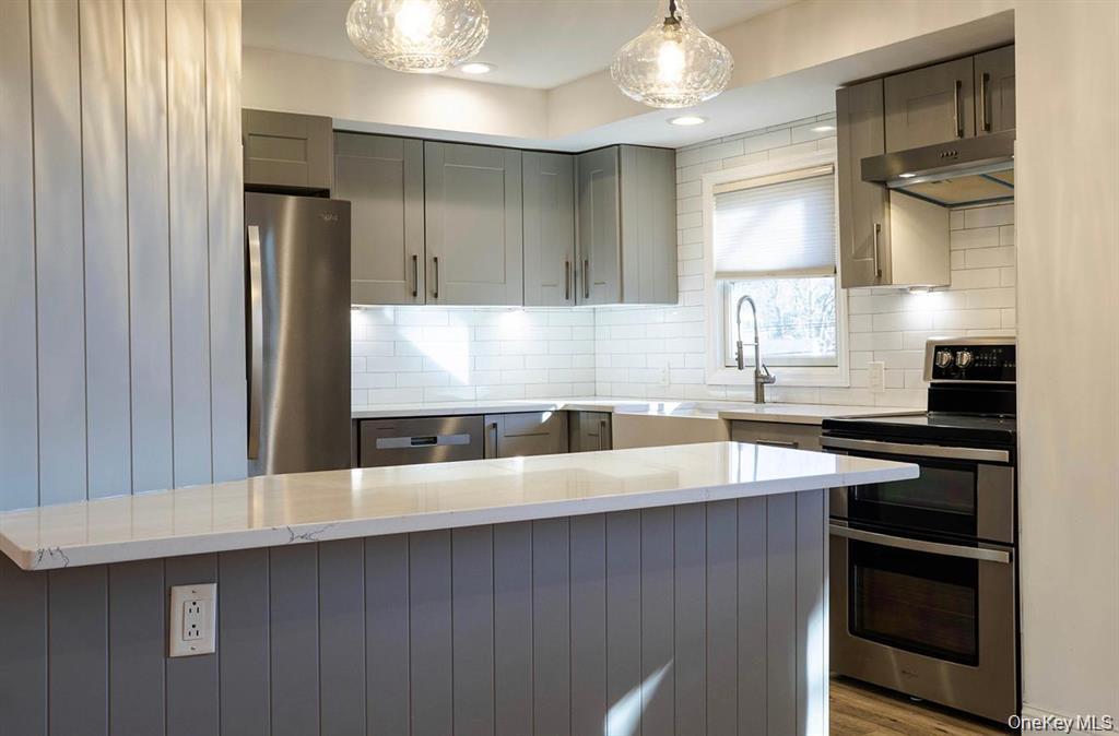 #4 photo, 58 Hauppauge Road, سوفولك Hauppauge , NY 11788