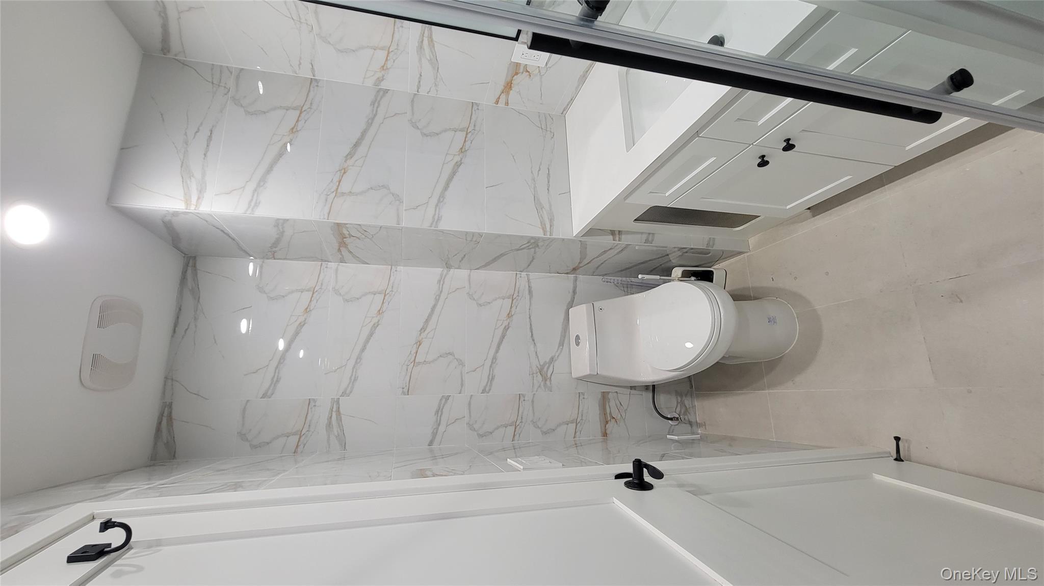 #15 photo, 60-24 Wetherole Street, 皇后区 Elmhurst , NY 11373