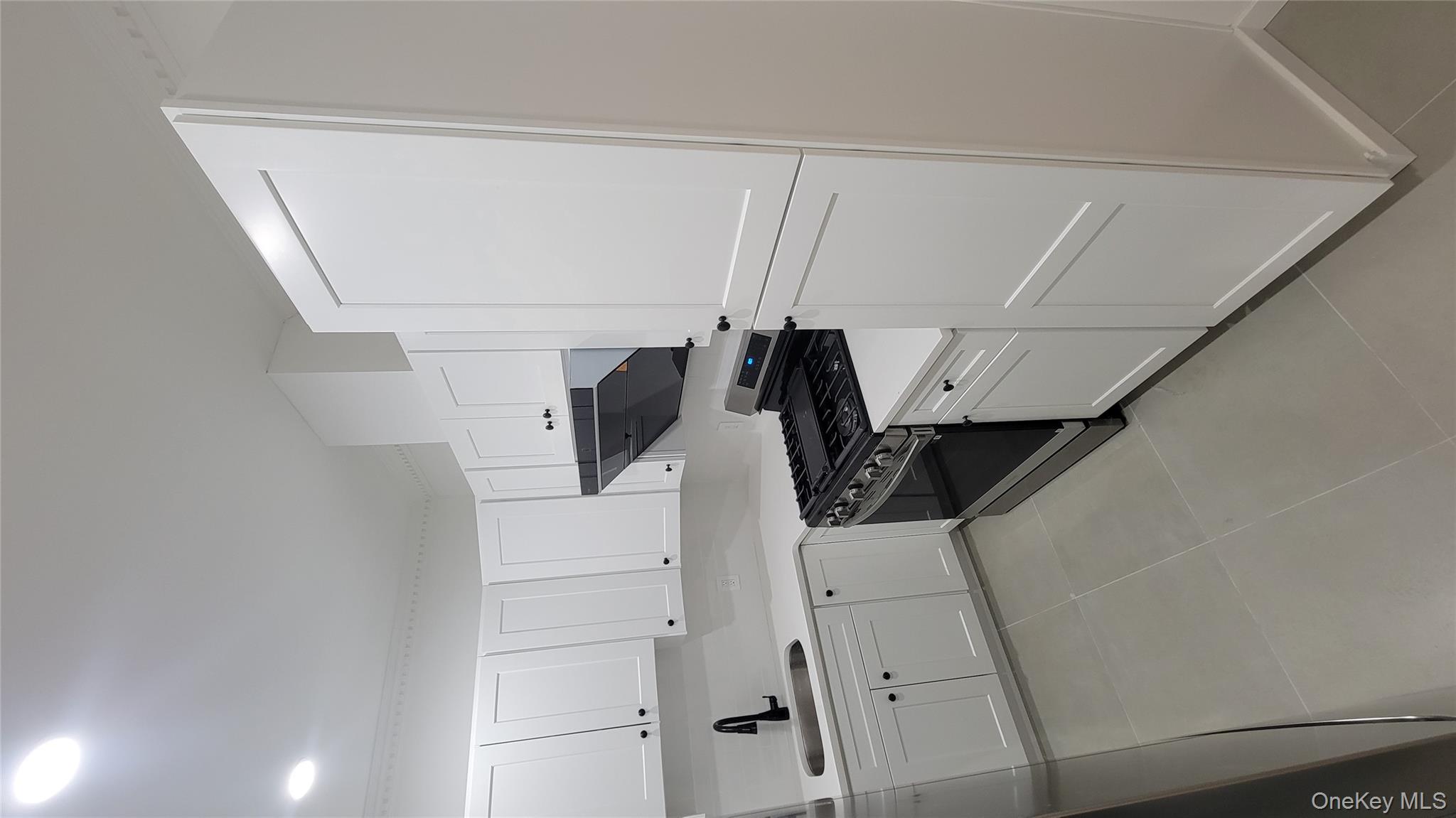 #4 photo, 60-24 Wetherole Street, 皇后区 Elmhurst , NY 11373