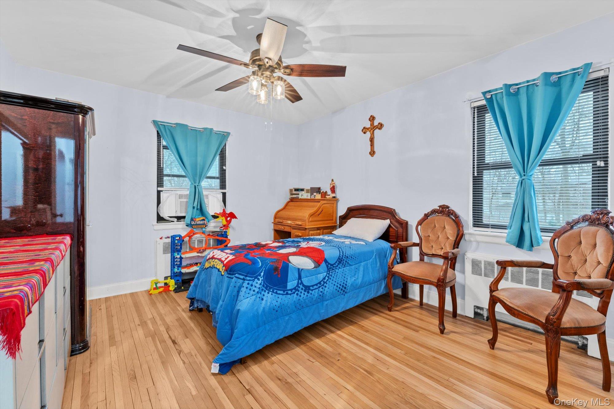 #10 photo, 220-16 75th Avenue, Oakland Gardens , NY 11364