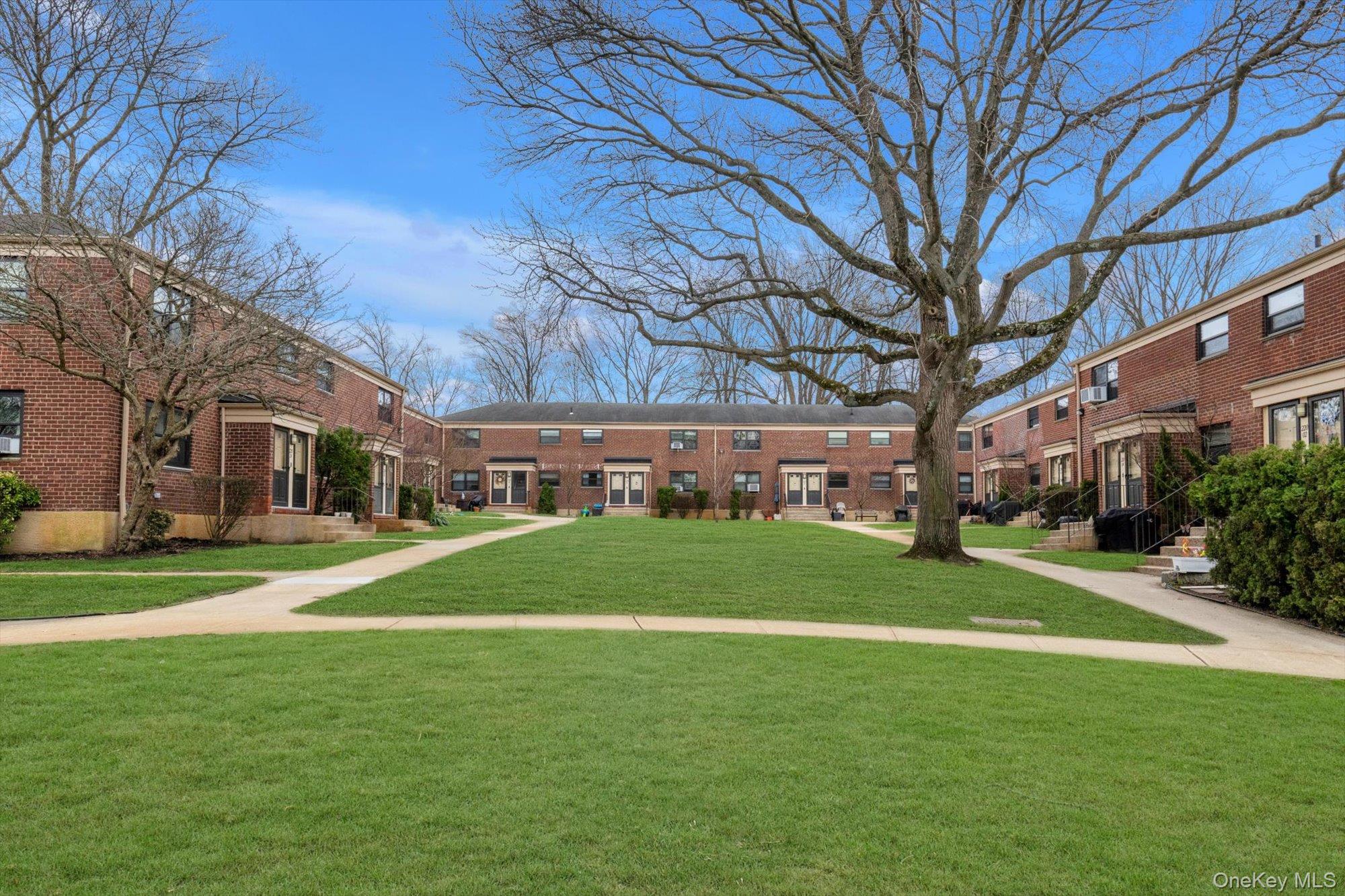 #2 photo, 220-16 75th Avenue, Oakland Gardens , NY 11364