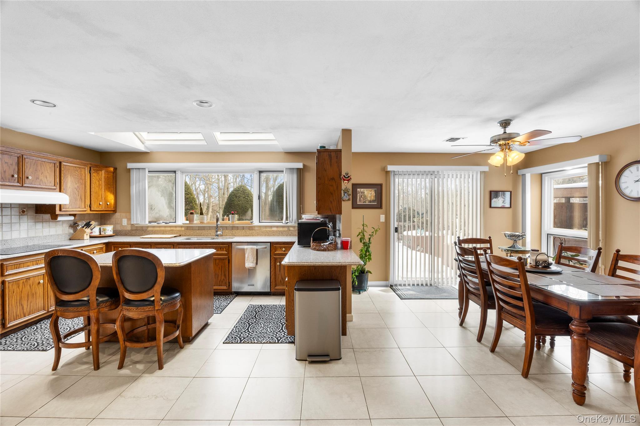 #12 photo, 144 Landing Meadow Road, 东长岛 史密斯敦 Smithtown , NY 11787