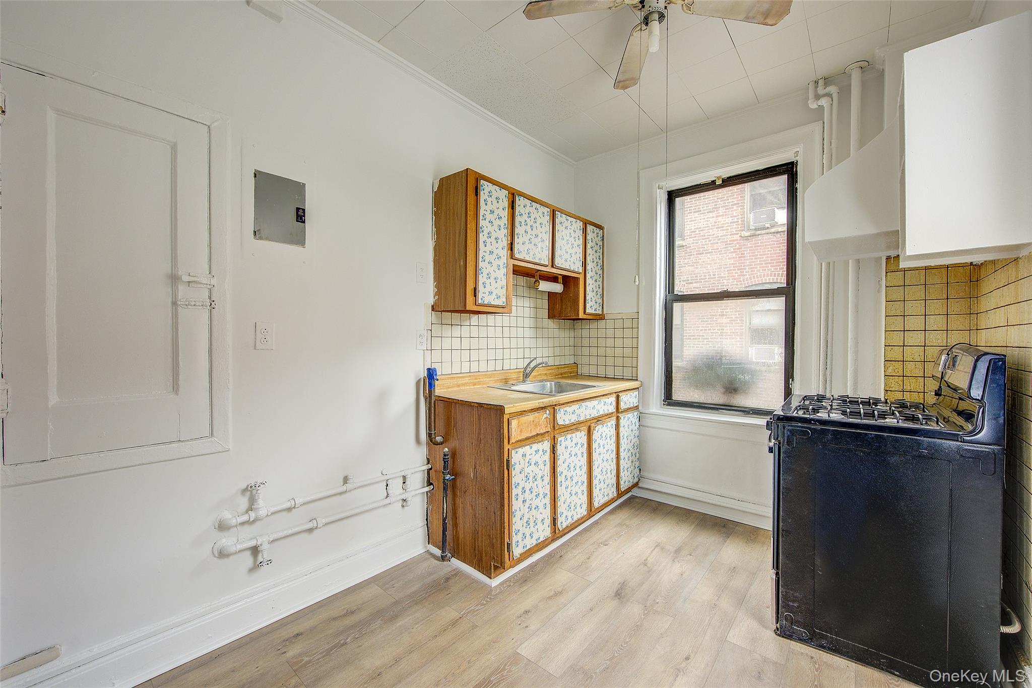 #10 photo, 35-35 82nd Street, Jackson Heights , NY 11372