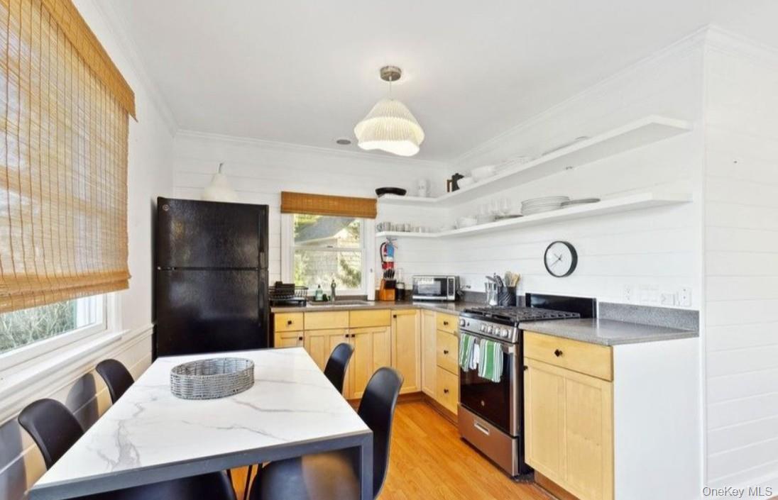 #18 photo, 127 Inlet Road, Hampton Bays , NY 11946