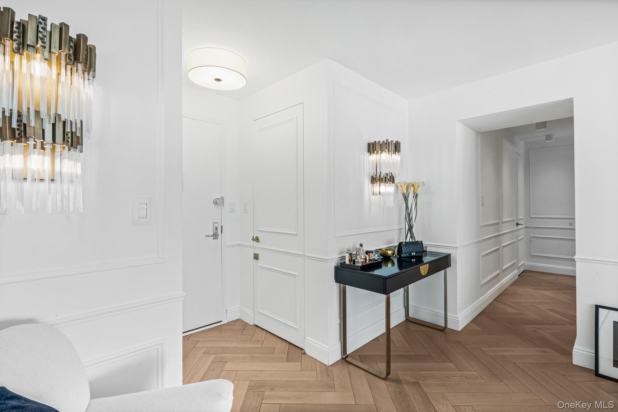 #6 photo, 1805 215th Street, קווינס Bayside , NY 11360