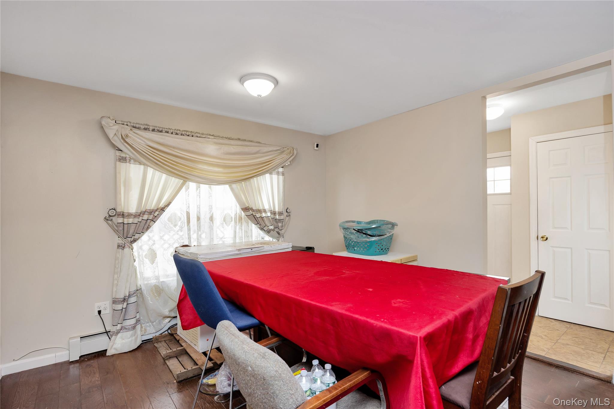 #11 photo, 59 Oak Street, सफ़ोक काउंटी Amityville , NY 11701