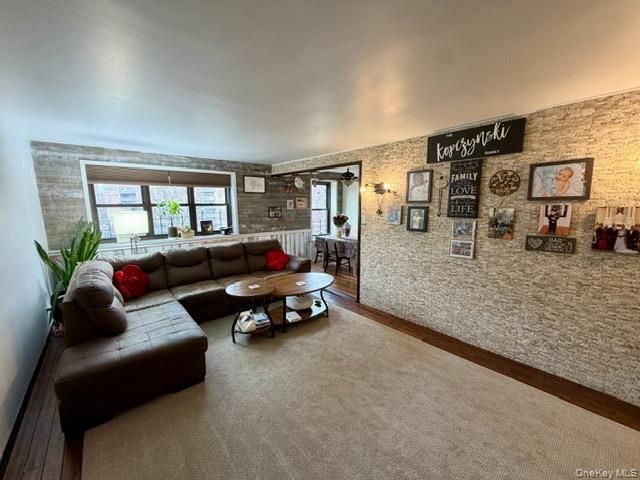 #3 photo, 8610 151st Avenue, קווינס Howard Beach , NY 11414