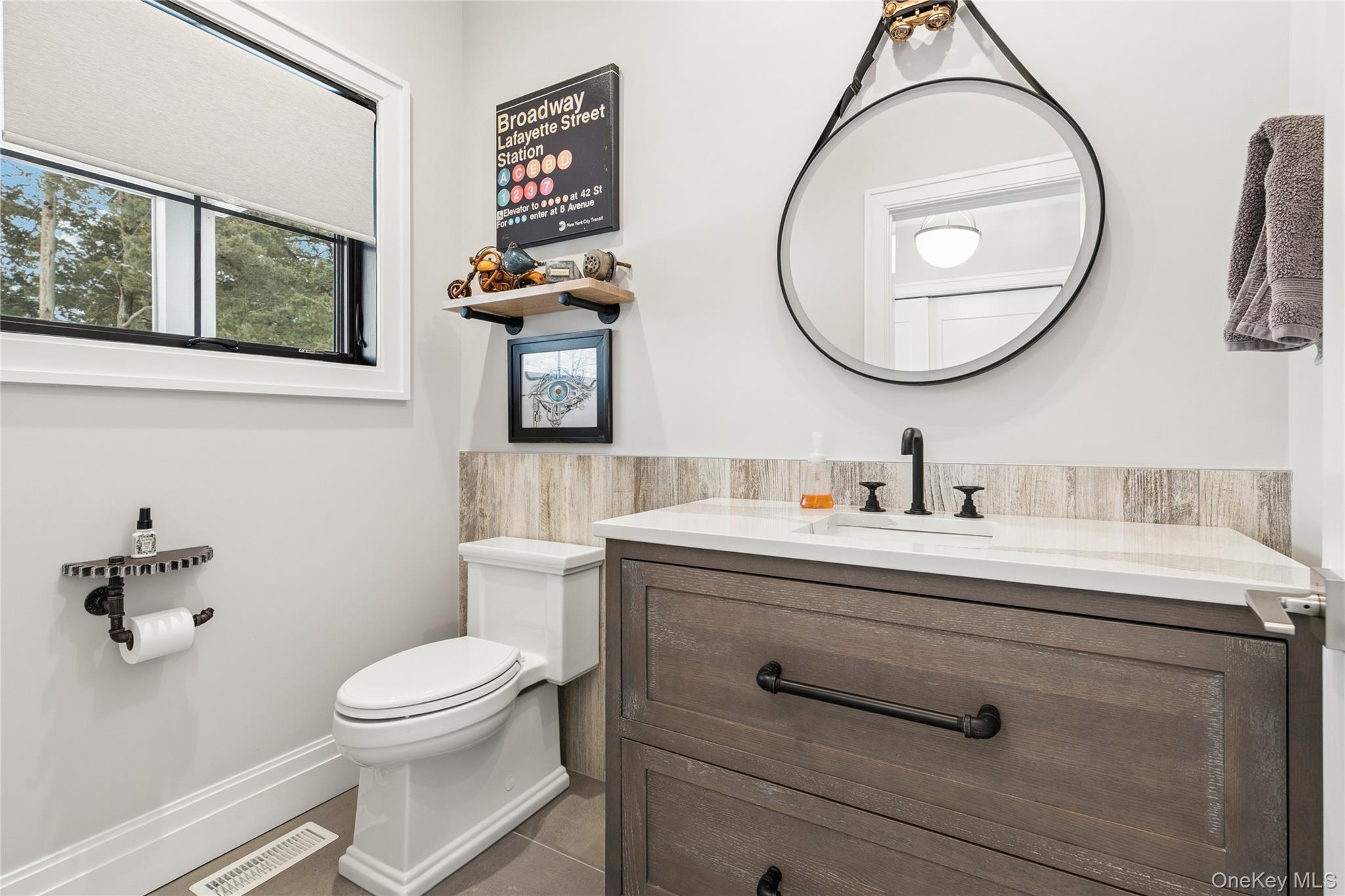 #20 photo, 55 S Phillips Avenue, Speonk , NY 11972