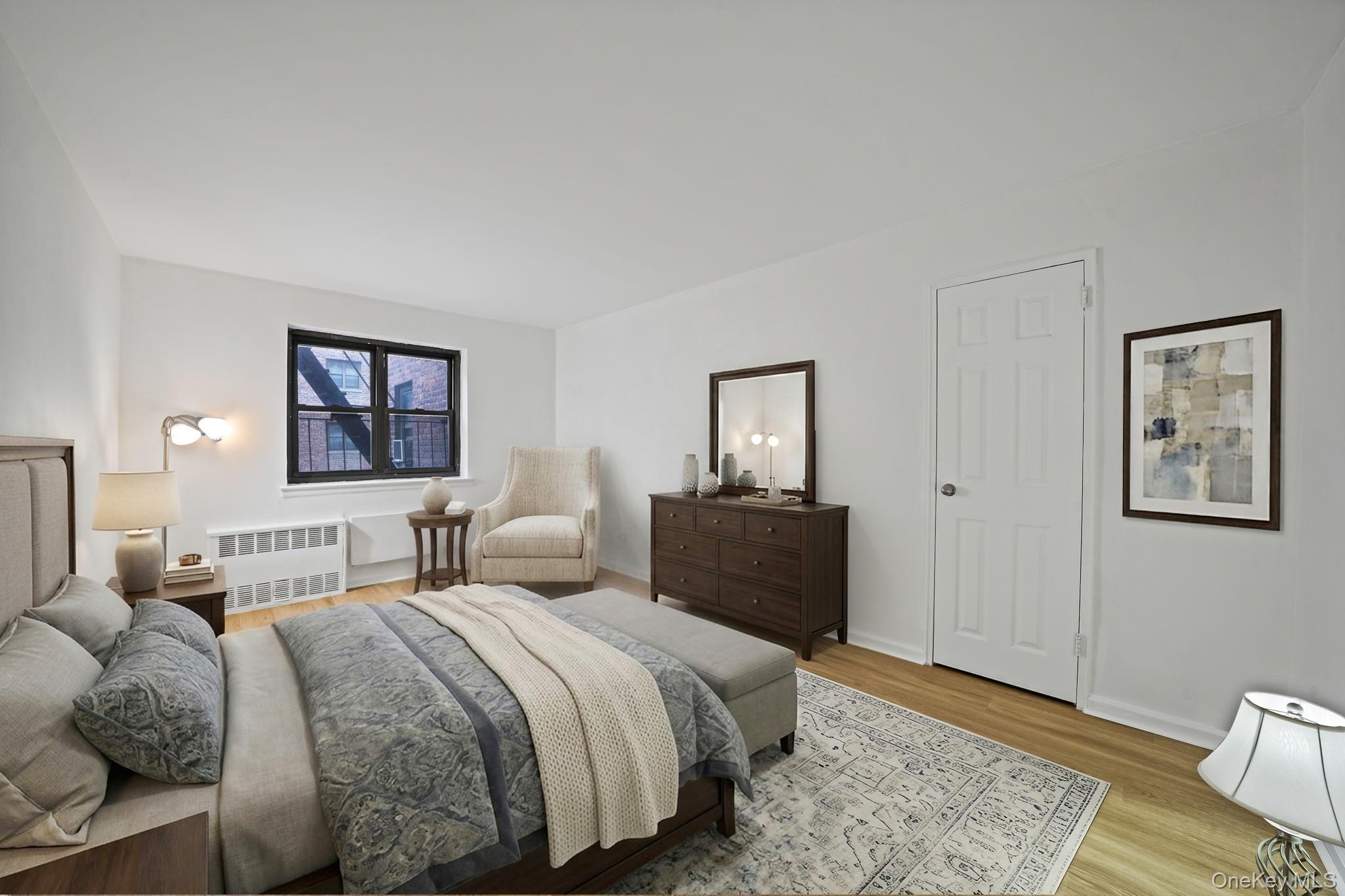 #4 photo, 94-31 60th, קווינס Elmhurst , NY 11373