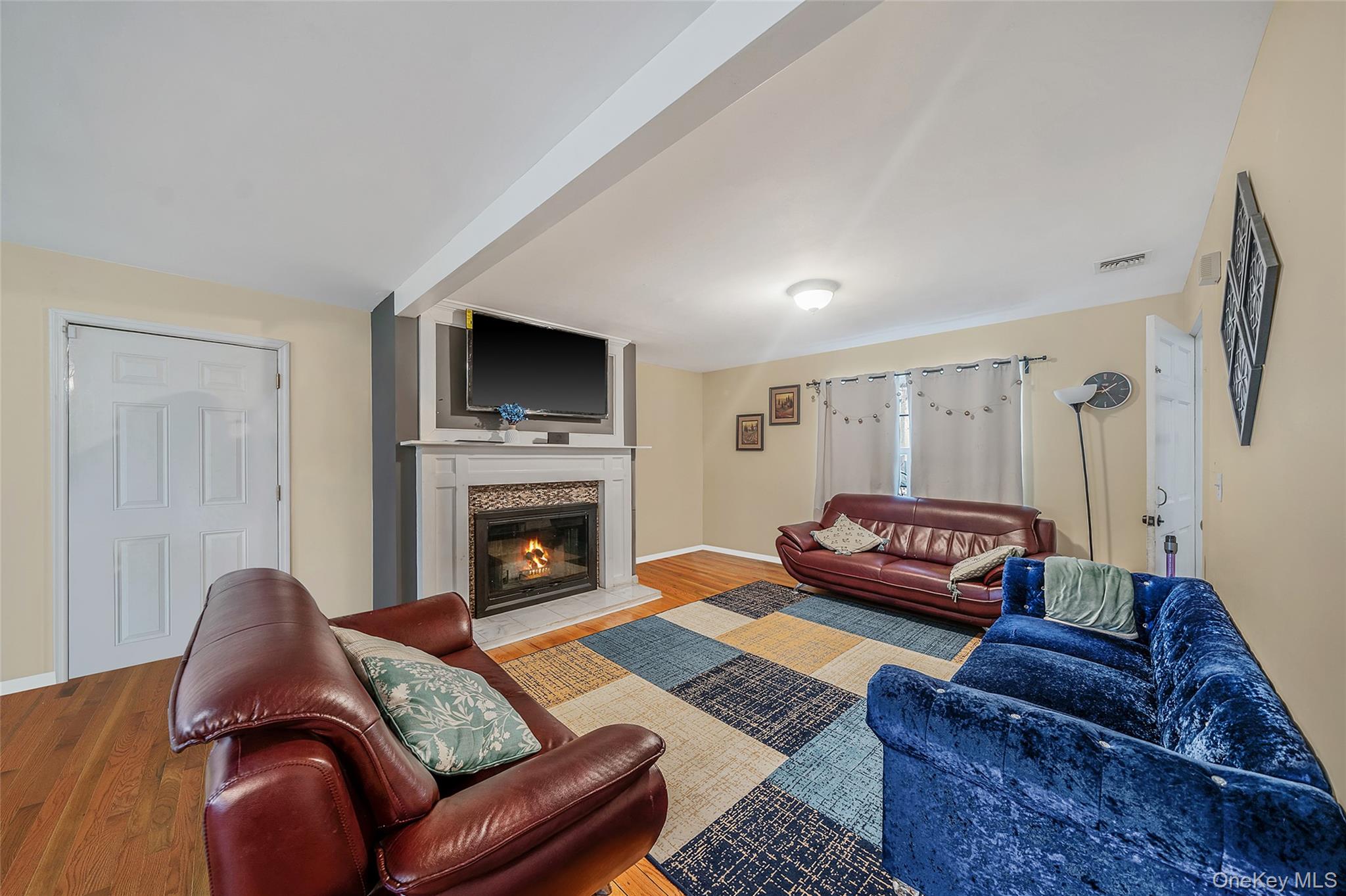 #16 photo, 6 Denmark Court, সাফোক কাউন্টি Huntington , NY 11743