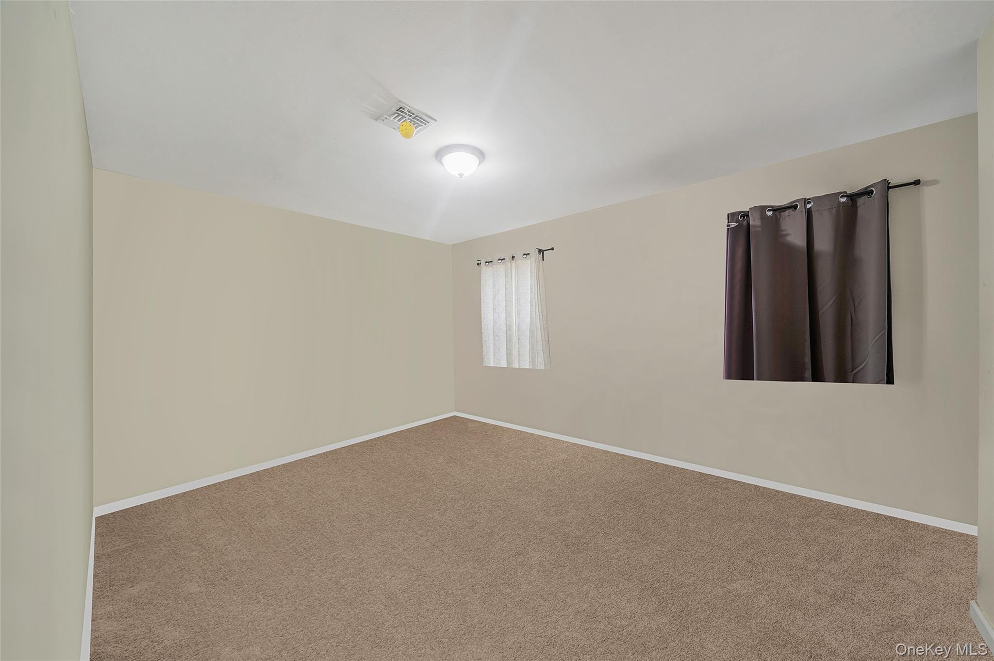 #18 photo, 6 Denmark Court, সাফোক কাউন্টি Huntington , NY 11743