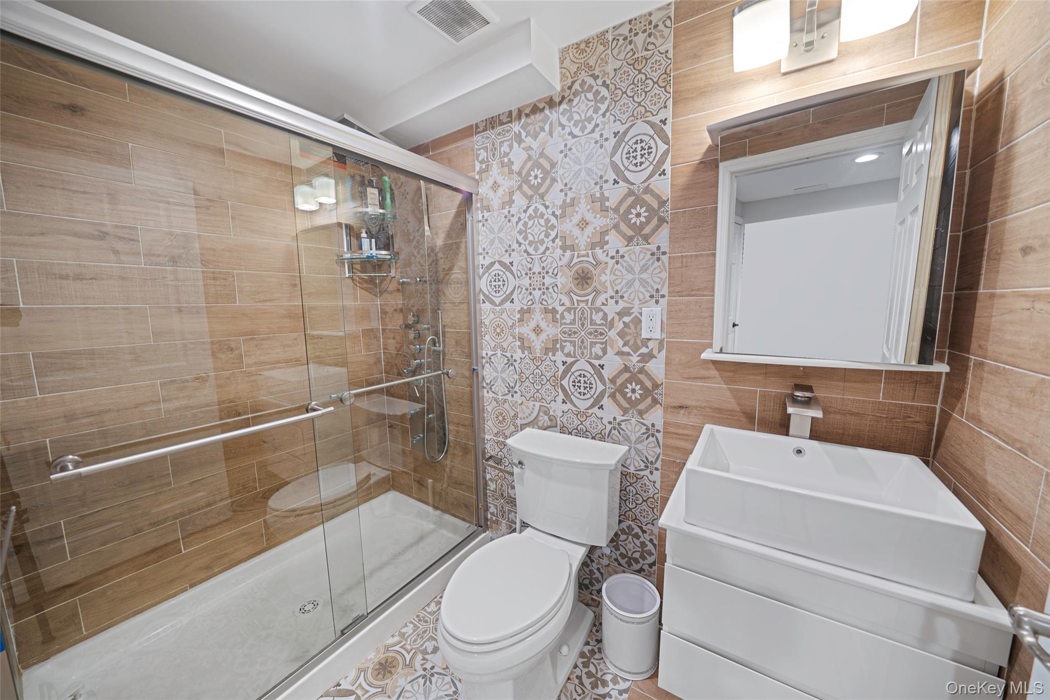 #19 photo, 6 Denmark Court, সাফোক কাউন্টি Huntington , NY 11743