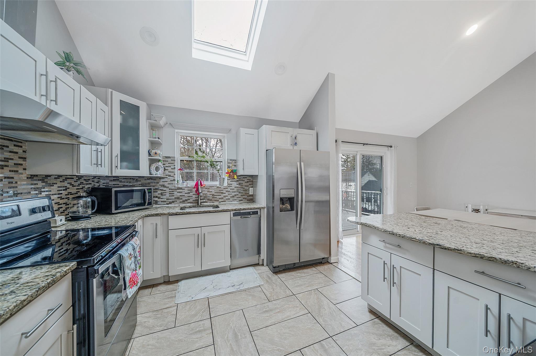 #6 photo, 6 Denmark Court, সাফোক কাউন্টি Huntington , NY 11743