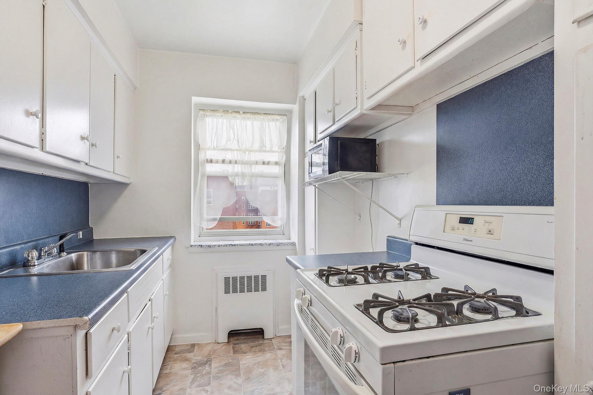 #10 photo, 144-55 Melbourne Avenue, Flushing , NY 11367