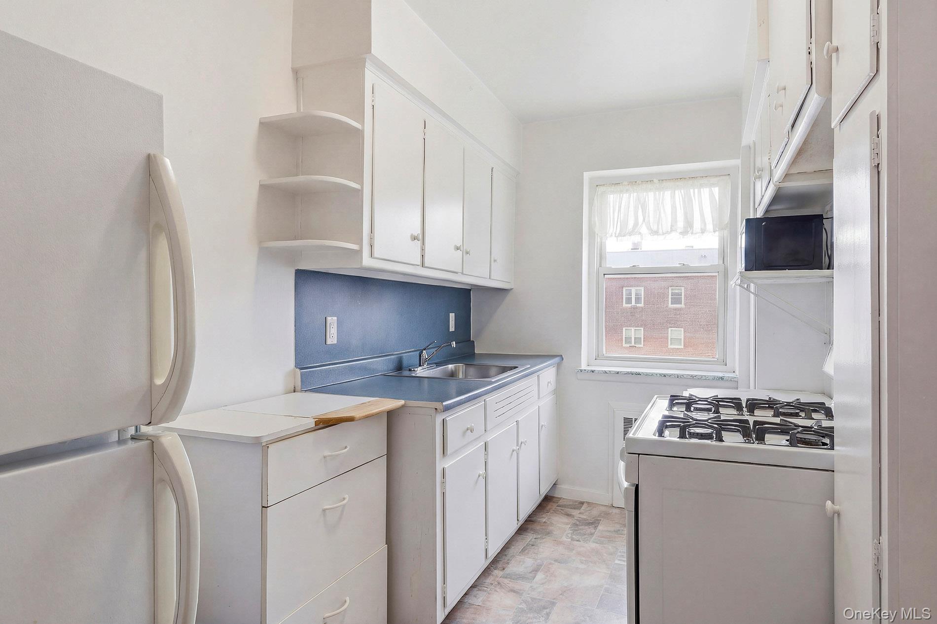 #11 photo, 144-55 Melbourne Avenue, Flushing , NY 11367