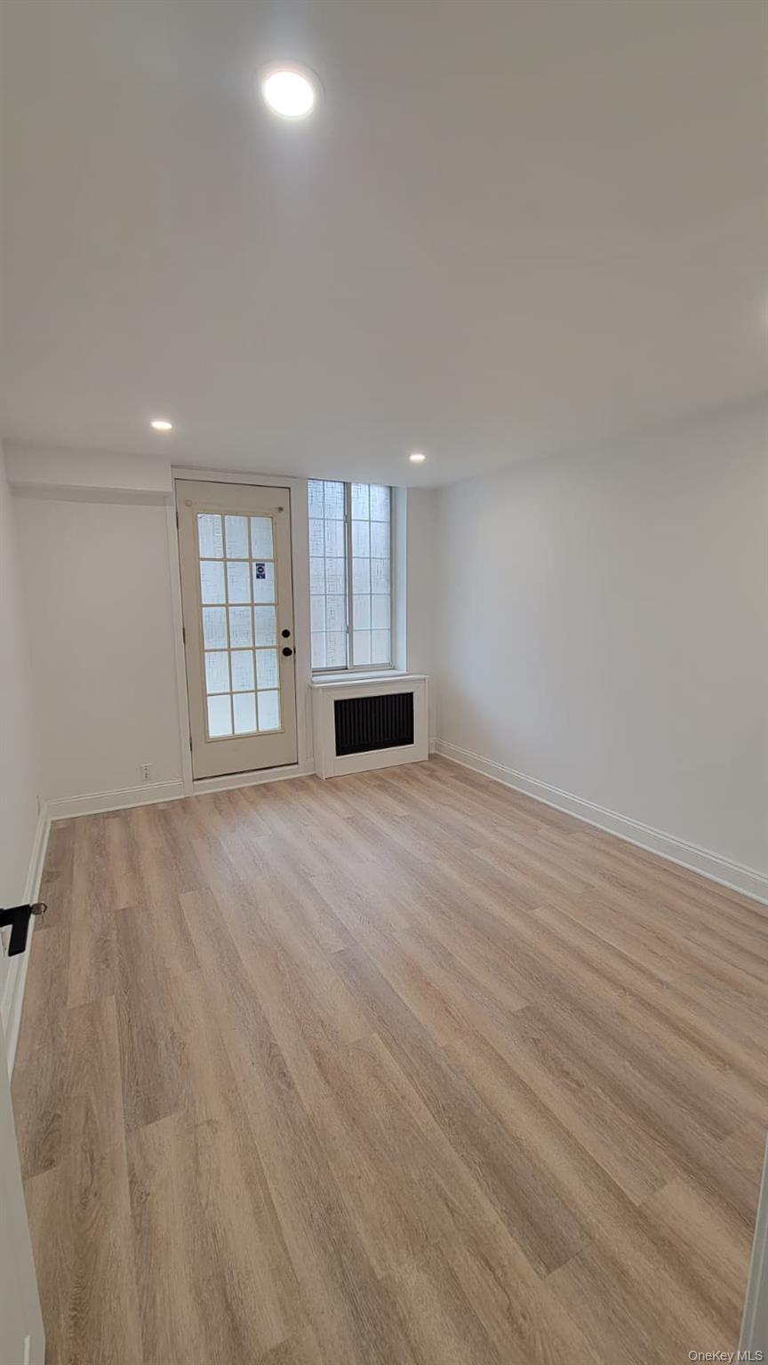 #4 photo, 60-24 Wetherole Street, 皇后区 Elmhurst , NY 11373