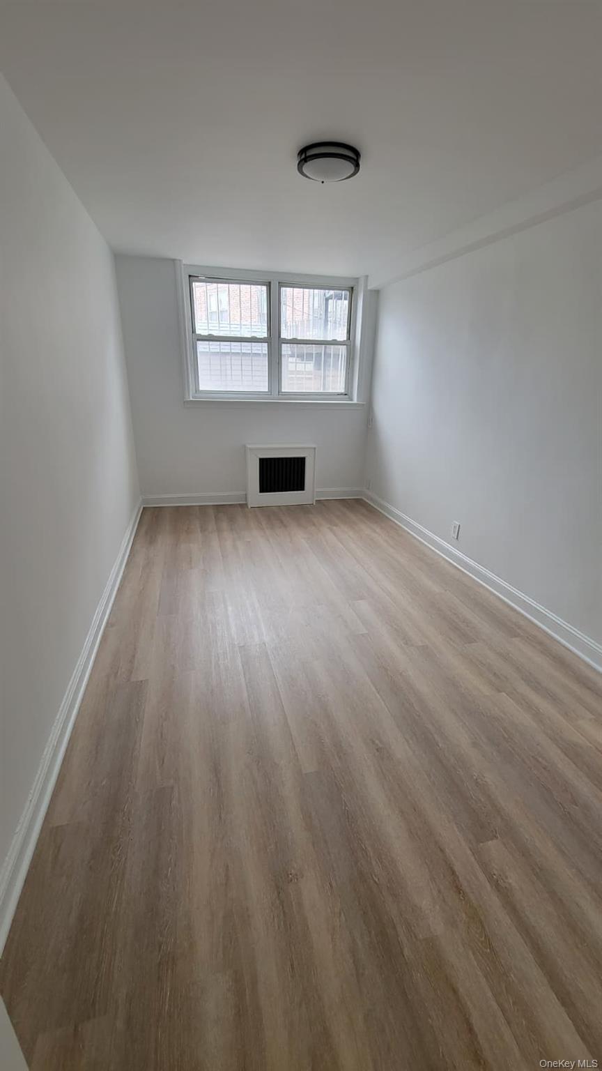 #7 photo, 60-24 Wetherole Street, 皇后区 Elmhurst , NY 11373