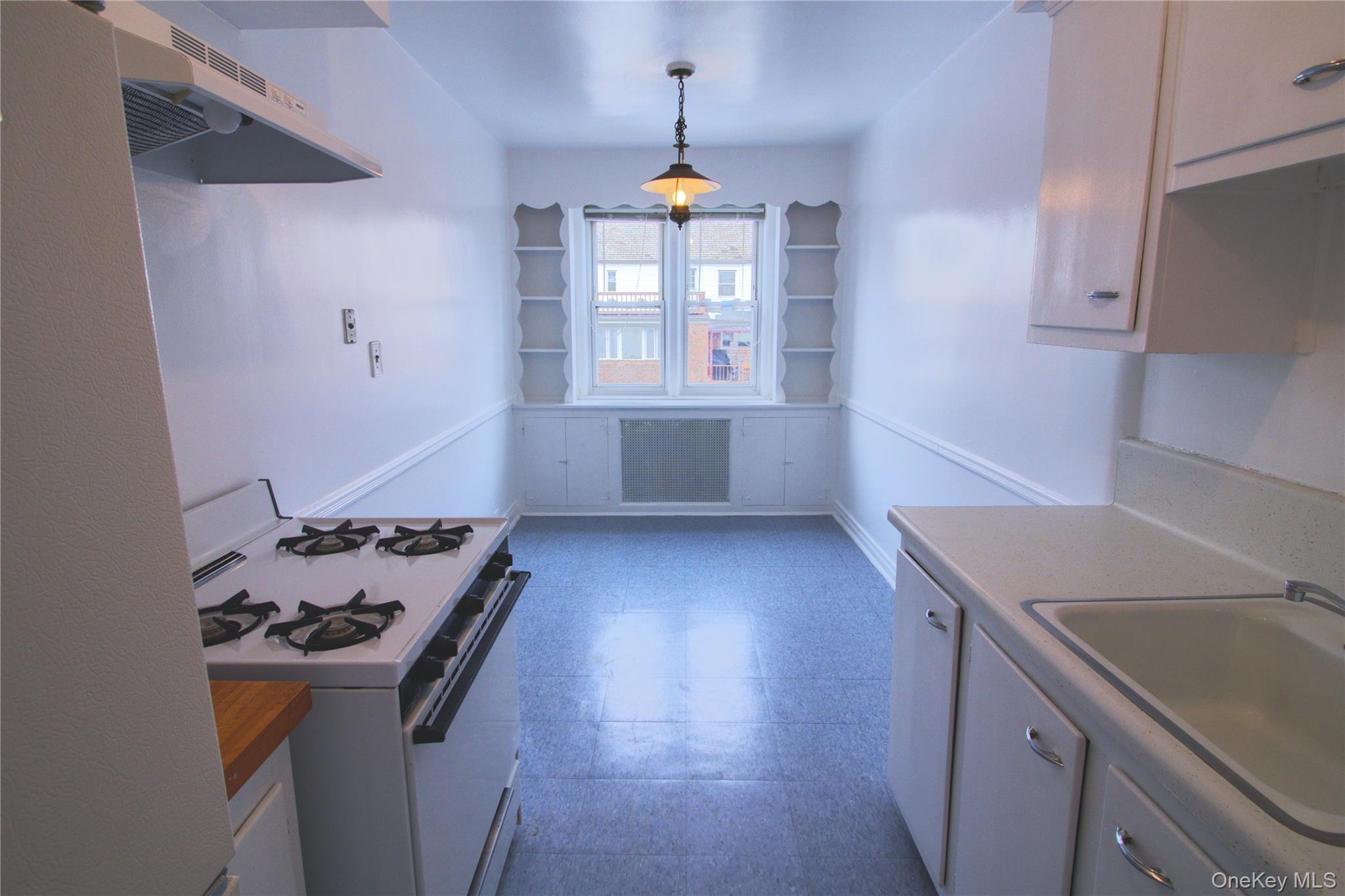 #13 photo, 2952 172nd Street, Куинс ‖ Flushing , NY 11358