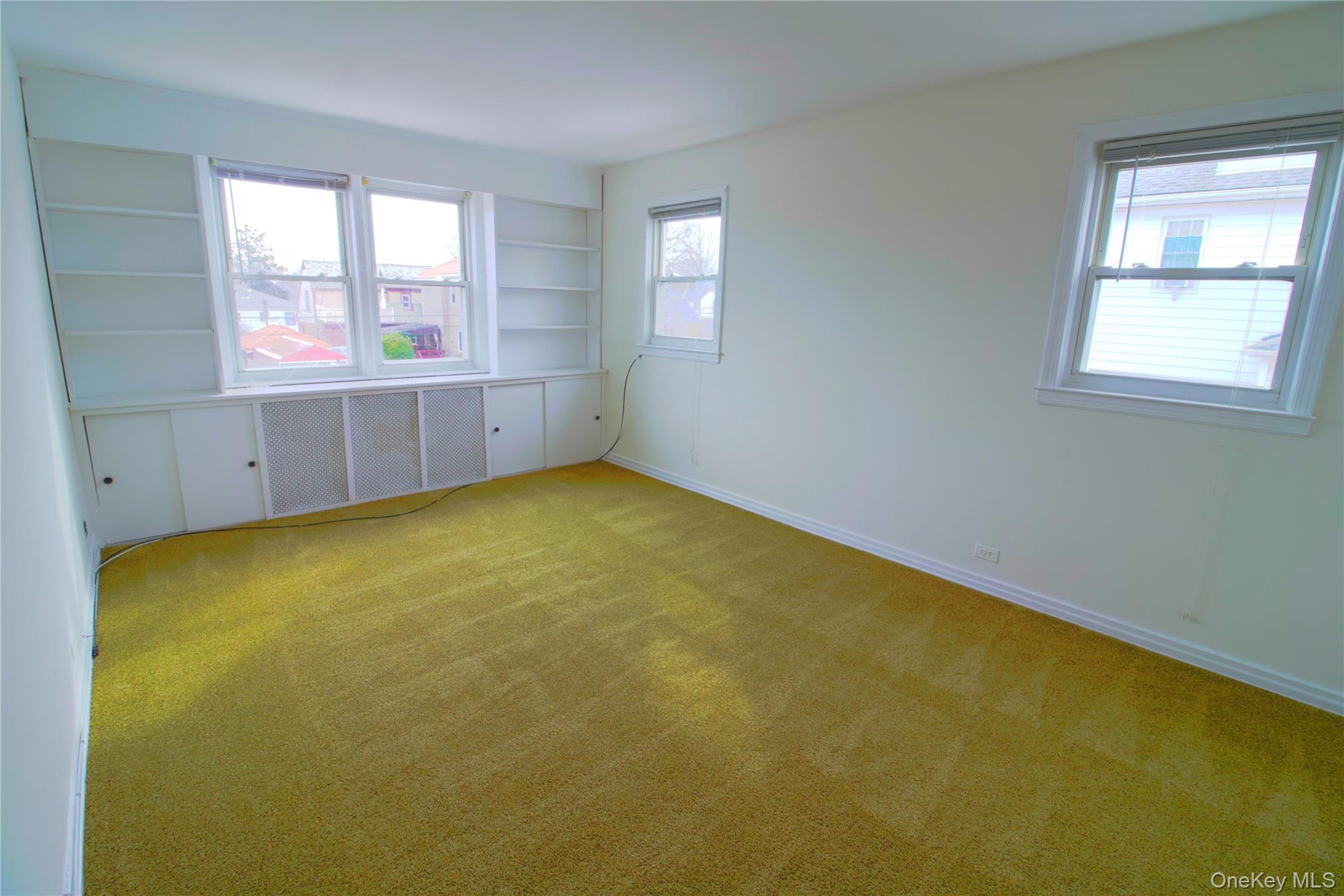 #15 photo, 2952 172nd Street, Куинс ‖ Flushing , NY 11358