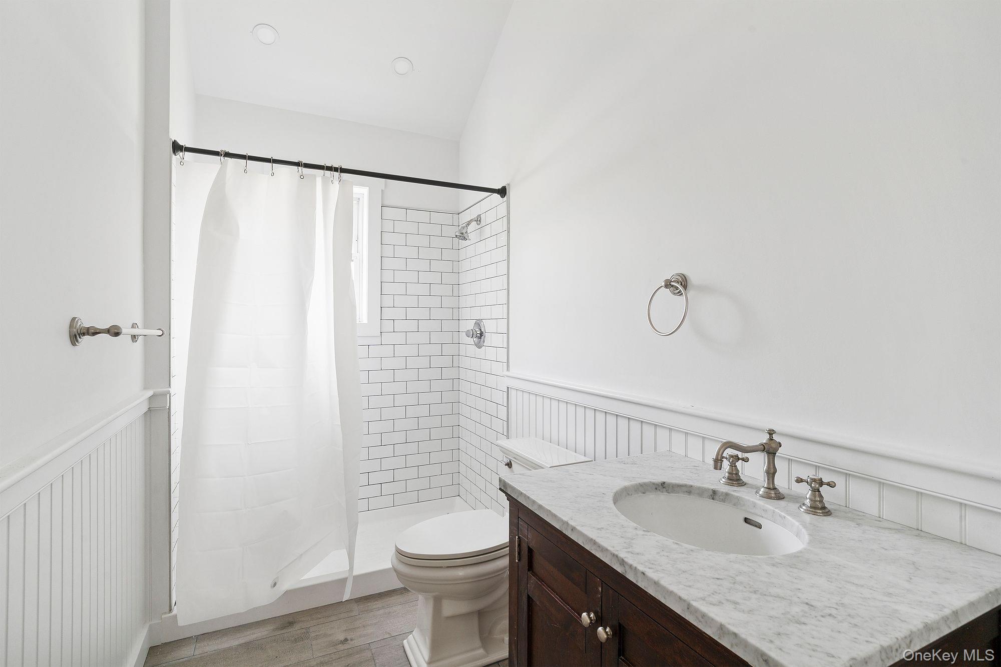 #14 photo, 35 Gardners Lane, Саффолк ‖ Hampton Bays , NY 11946