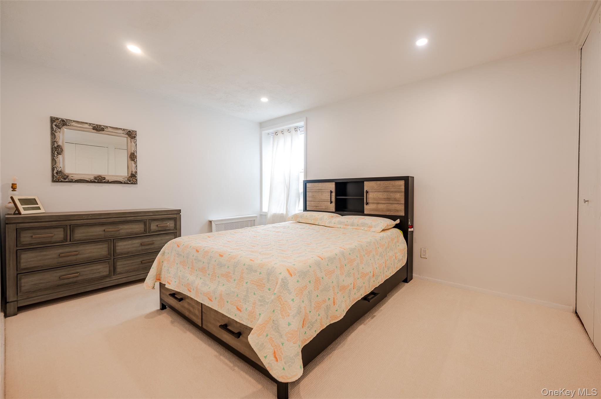 #14 photo, 410 E Broadway, Нассау ‖ Long Beach , NY 11561