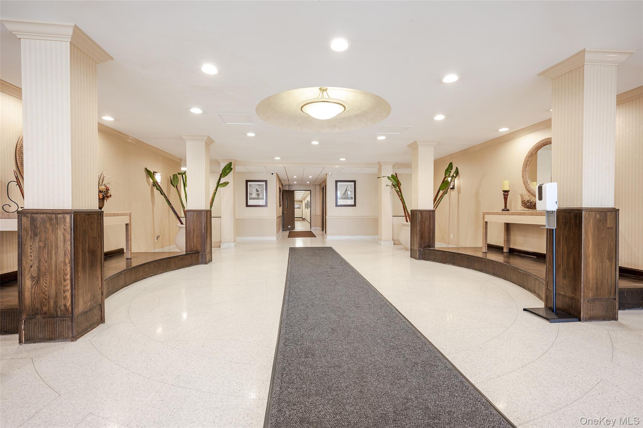 #4 photo, 410 E Broadway, Нассау ‖ Long Beach , NY 11561