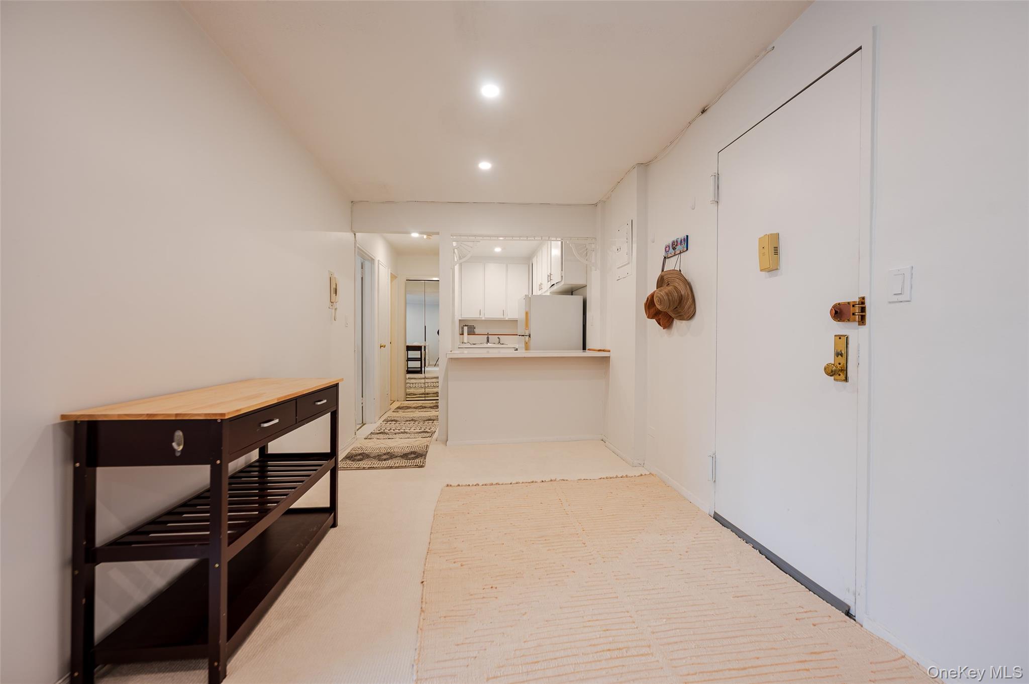 #5 photo, 410 E Broadway, Нассау ‖ Long Beach , NY 11561