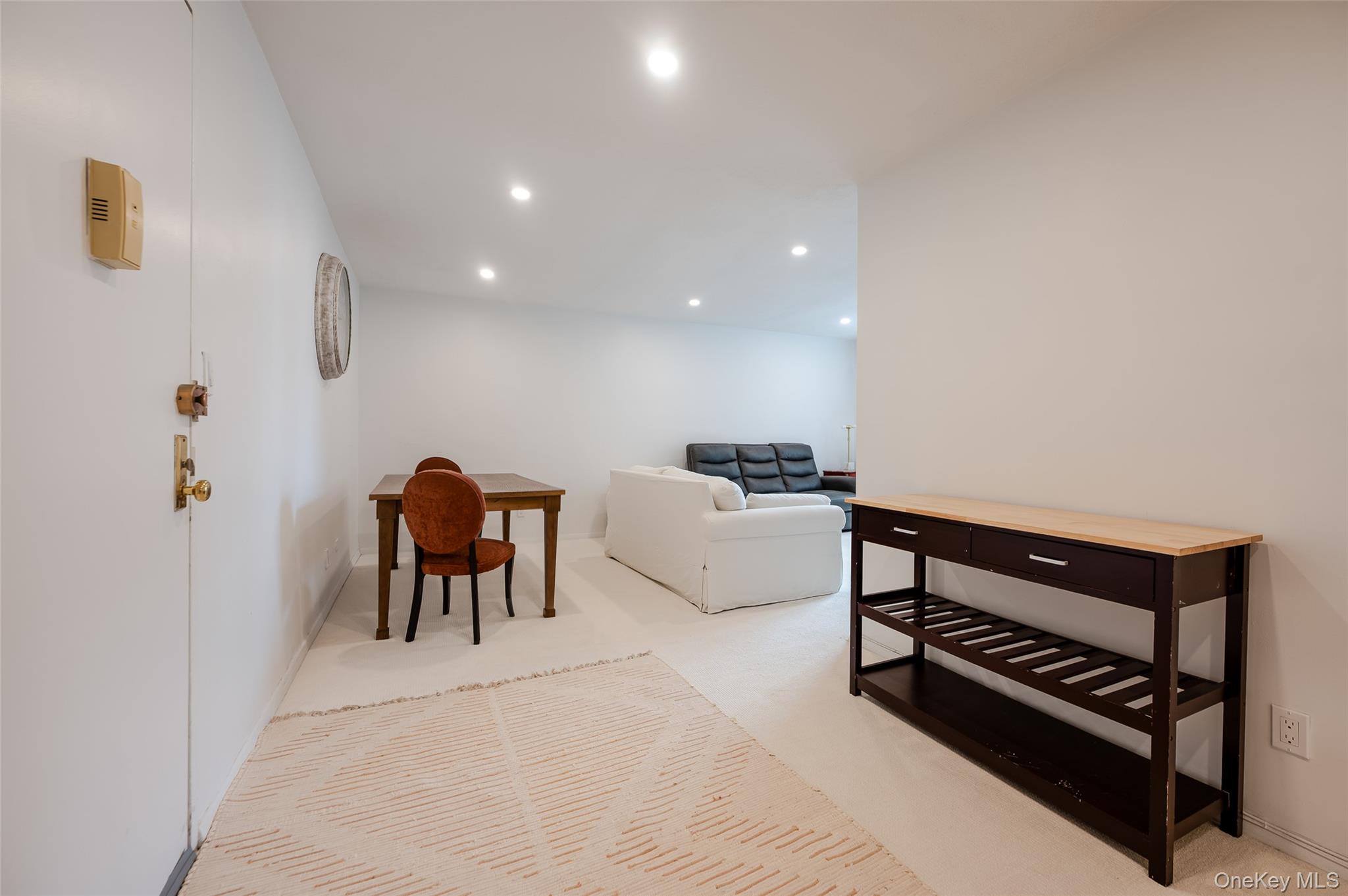 #6 photo, 410 E Broadway, Нассау ‖ Long Beach , NY 11561