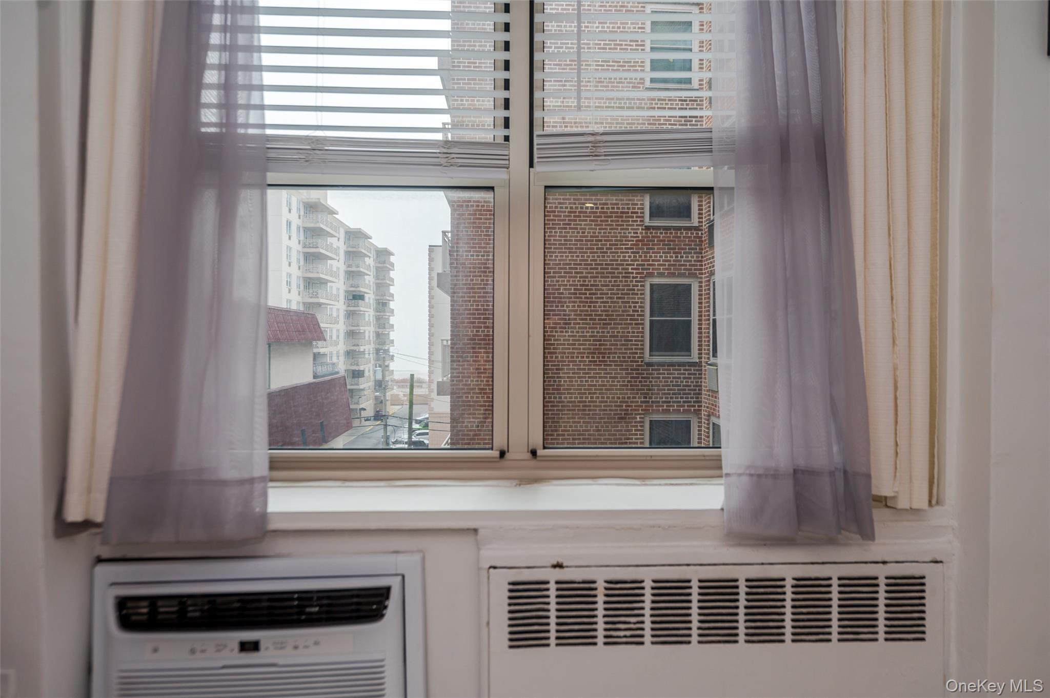 #9 photo, 410 E Broadway, Нассау ‖ Long Beach , NY 11561