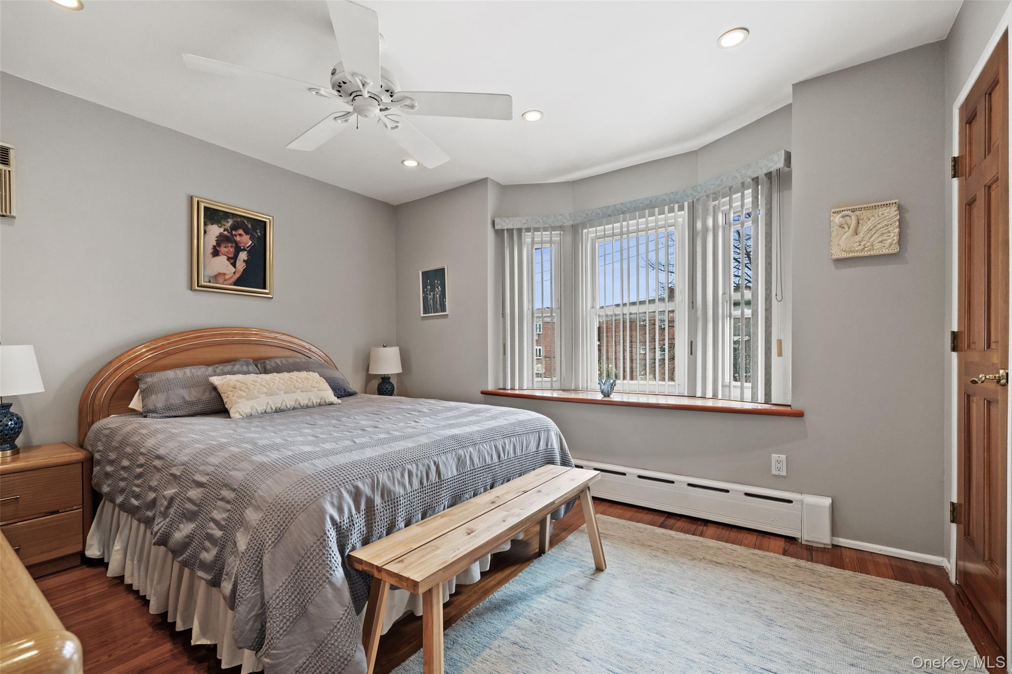 #19 photo, 7547 Furmanville Avenue, Middle Village , NY 11379