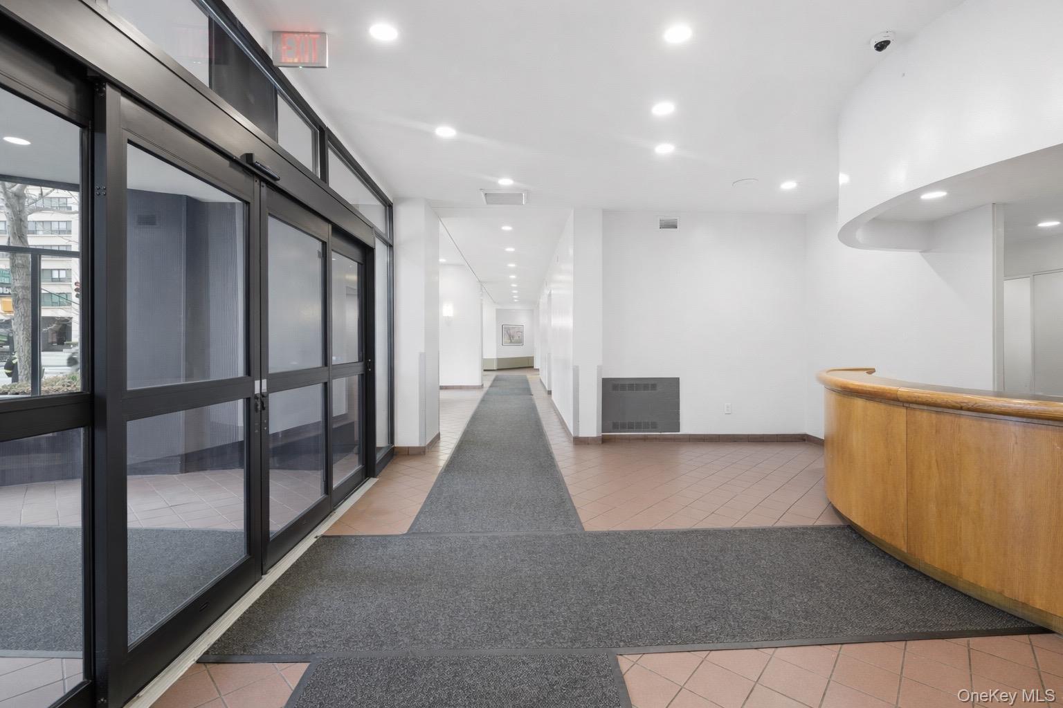 #3 photo, 301 W 110th Street, मैनहटन New York (Manhattan) , NY 10026