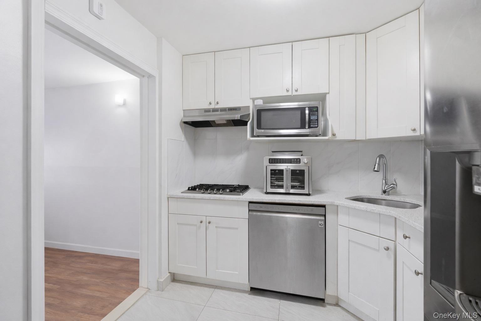 #8 photo, 301 W 110th Street, मैनहटन New York (Manhattan) , NY 10026