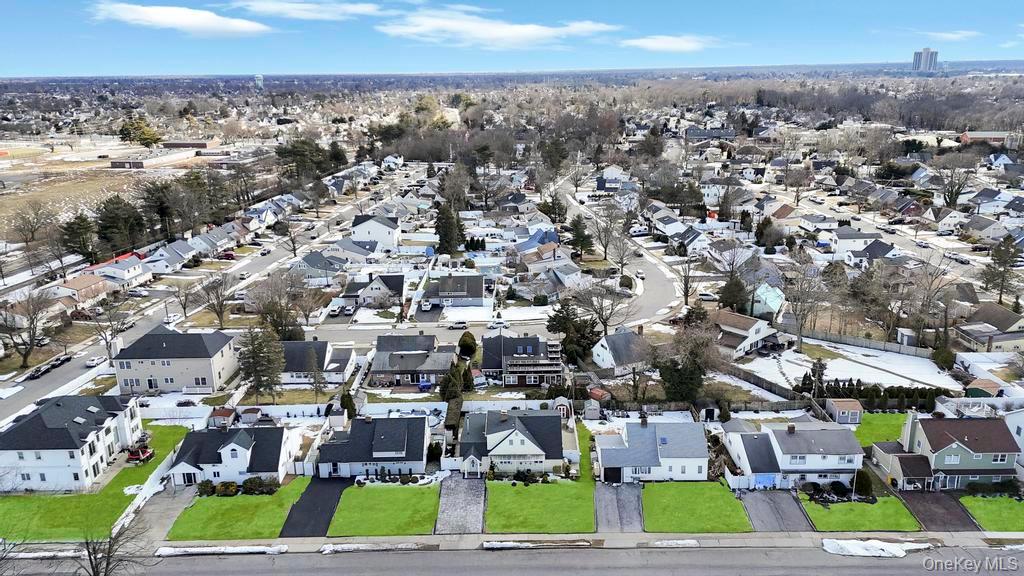 #4 photo, 54 Abbot Lane, Hicksville , NY 11801