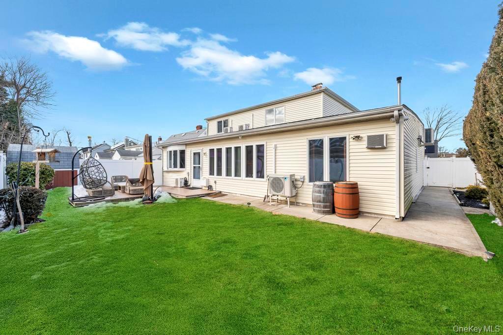 #6 photo, 54 Abbot Lane, Hicksville , NY 11801