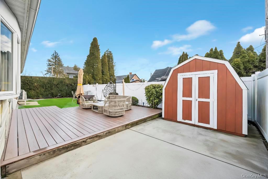 #8 photo, 54 Abbot Lane, Hicksville , NY 11801