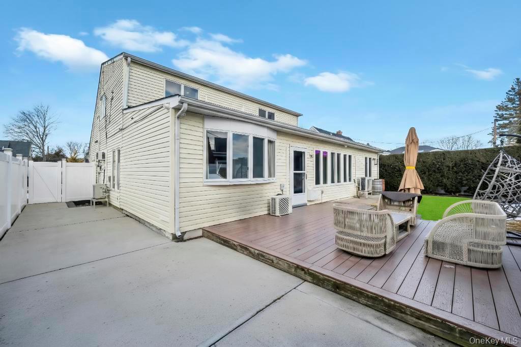 #9 photo, 54 Abbot Lane, Hicksville , NY 11801