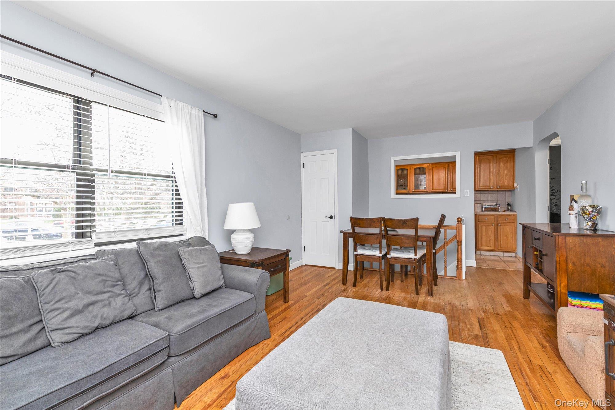 #5 photo, 219-29 75th Avenue, Oakland Gardens , NY 11364