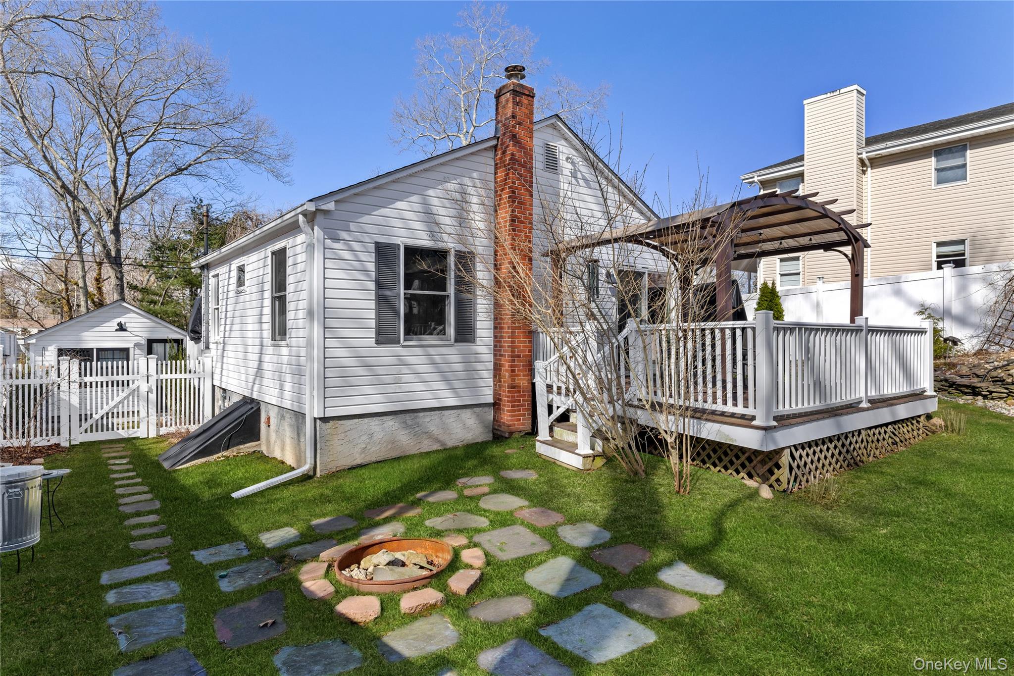 #10 photo, 11 6th Street, Wading River , NY 11792