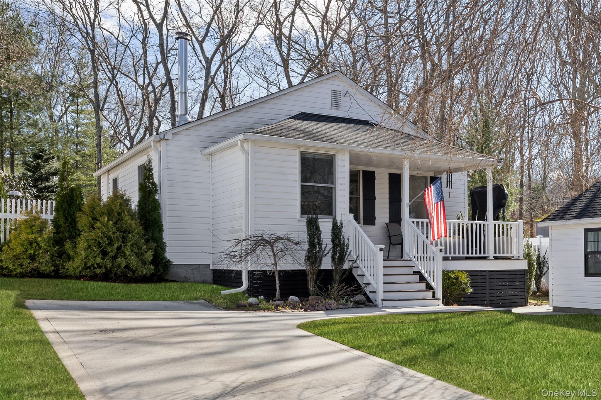 #16 photo, 11 6th Street, Wading River , NY 11792