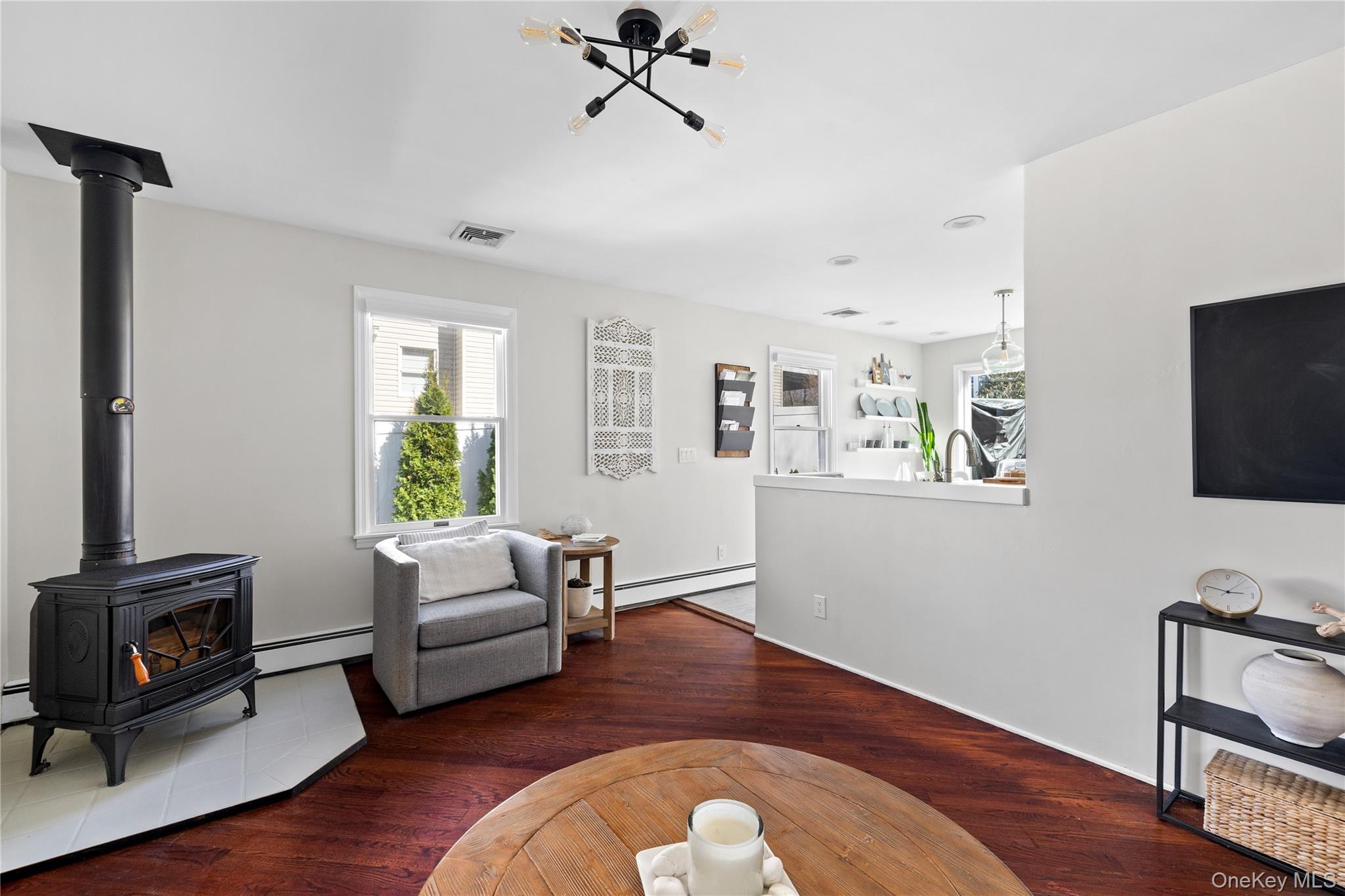 #3 photo, 11 6th Street, Wading River , NY 11792