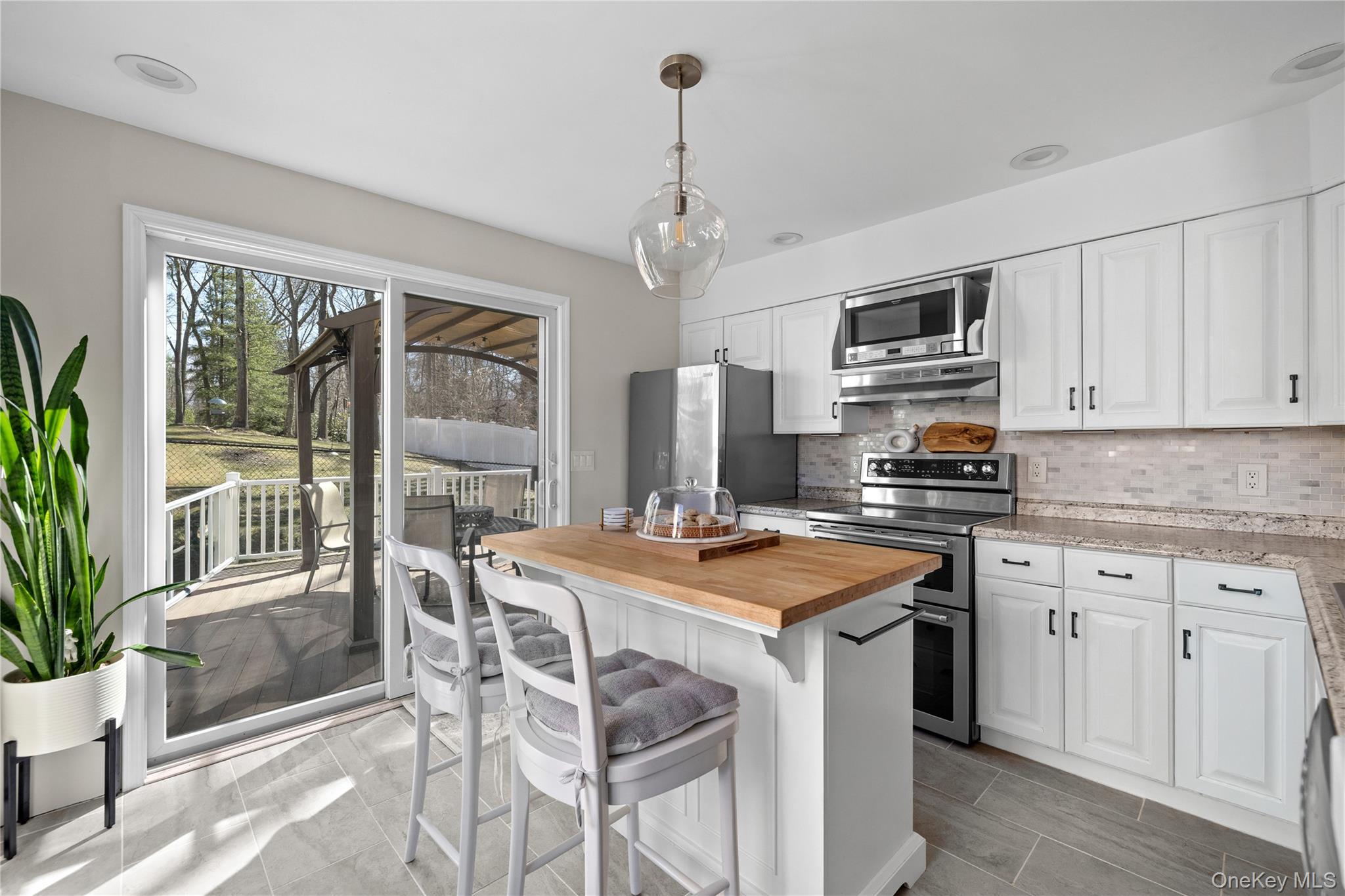 #5 photo, 11 6th Street, Wading River , NY 11792