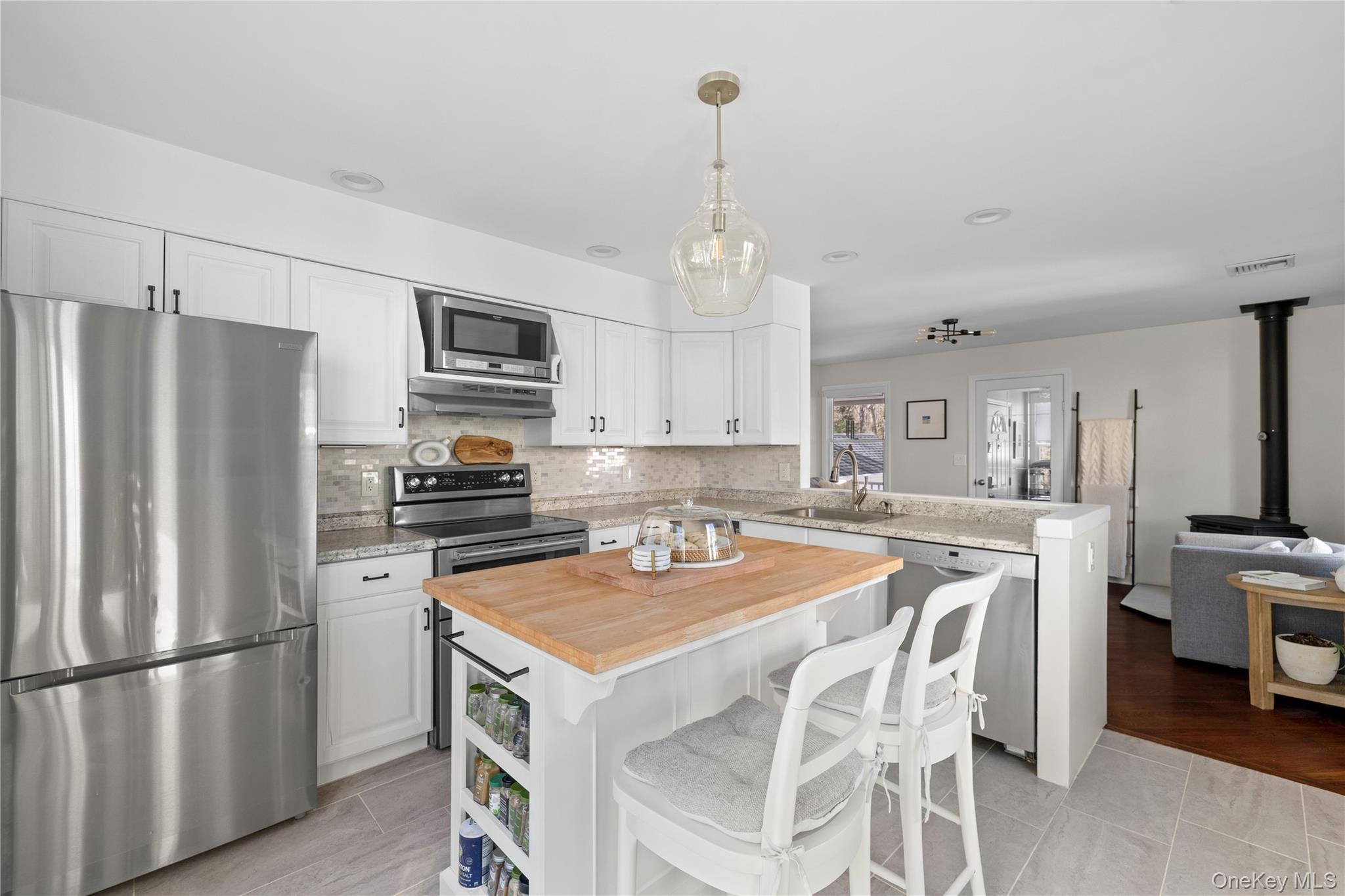 #6 photo, 11 6th Street, Wading River , NY 11792