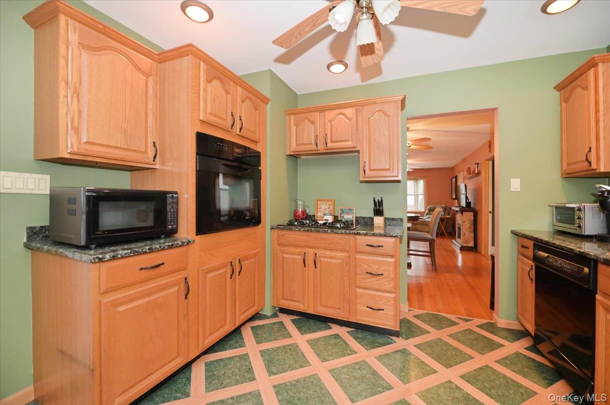 #13 photo, 2016 Abbot Avenue, מחוז נסאו Merrick , NY 11566